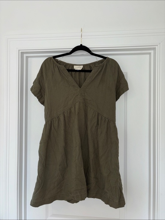 Universal Thread Tops - Universal Thread Olive V-Neck Short Sleeve Tunic